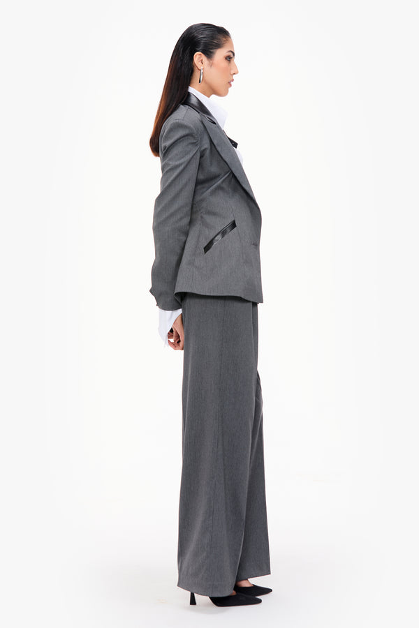 Single-Breasted Contoured Suit